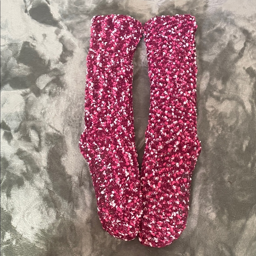 Jane and Bleecker Maroon and White Cozy Socks